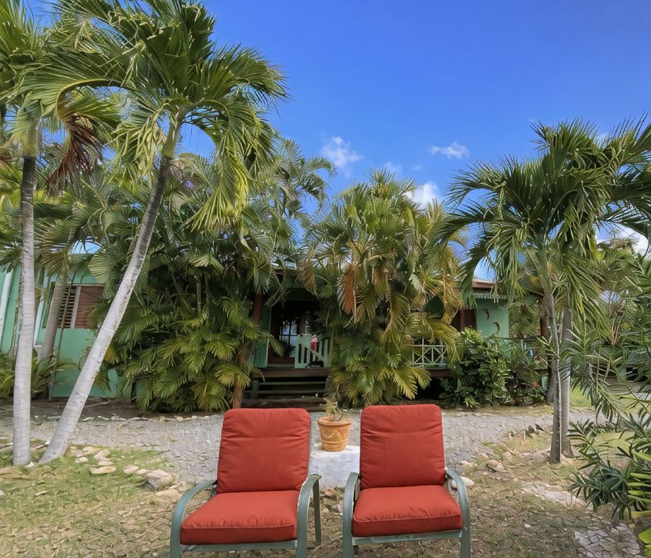 The Greenside Cottages - Private Tropical Garden - Residential Area 5 Mins from the Beach