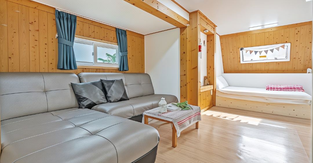 Gyeongju Constellation Camping Land Glamping (Free Camping Griddle Rental)