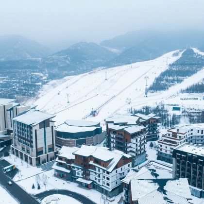 崇礼阿那亚拾雪川滑雪场一日游 含双人滑雪装备+1V1教练 崇礼阿那亚拾雪川滑雪场一日游 含双人滑雪装备+1V1教练