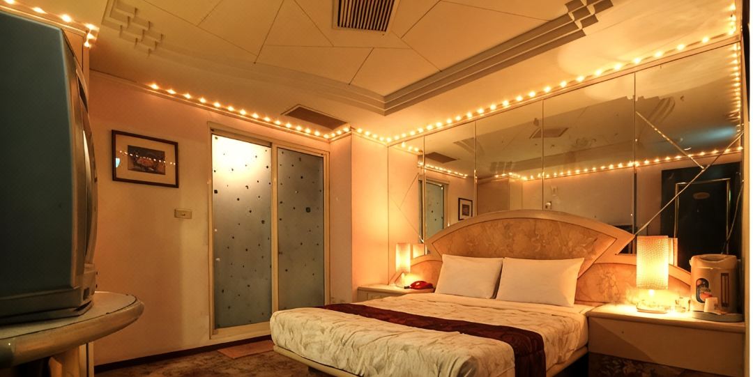Broadway Hotel