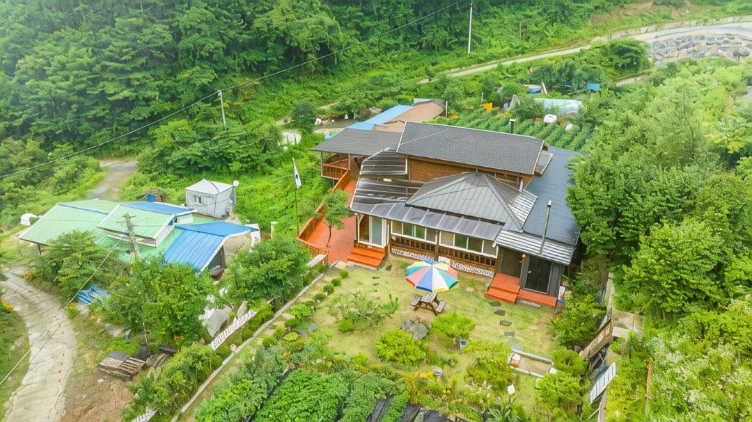 Jecheon Healing Sketch Pension
