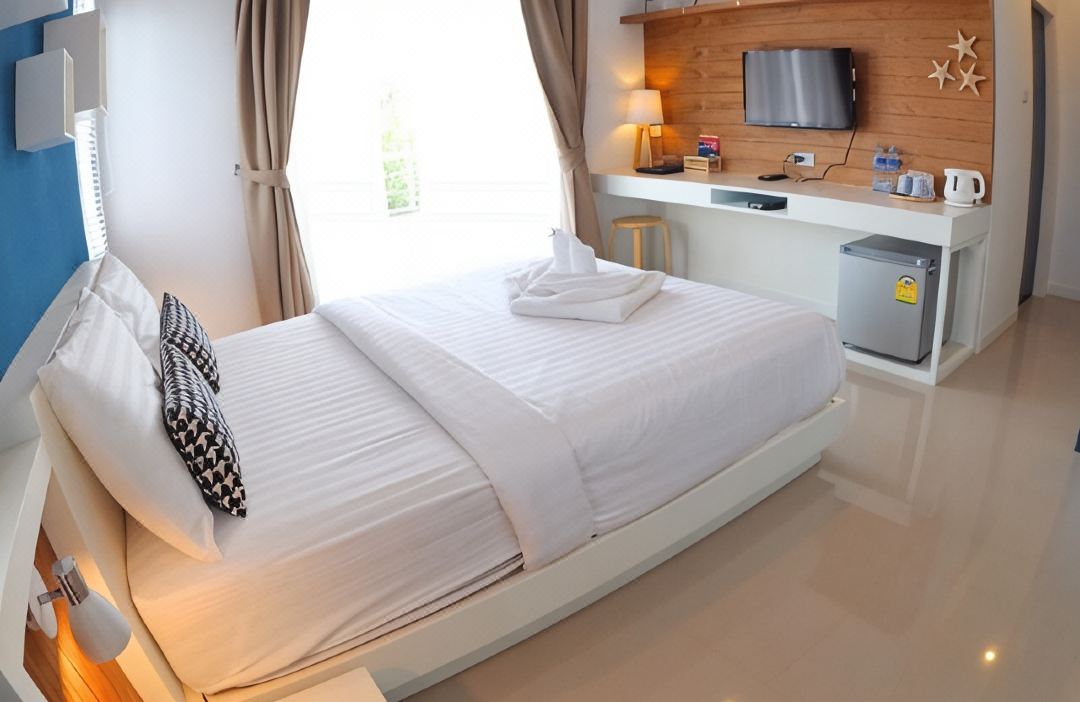 Chill House at Naiyang
