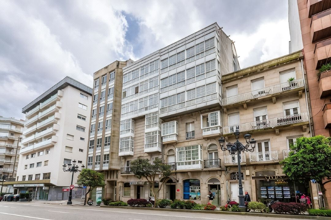 Vigo Bay Apartments by Olala Homes