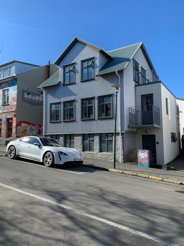 Mengi Apartments