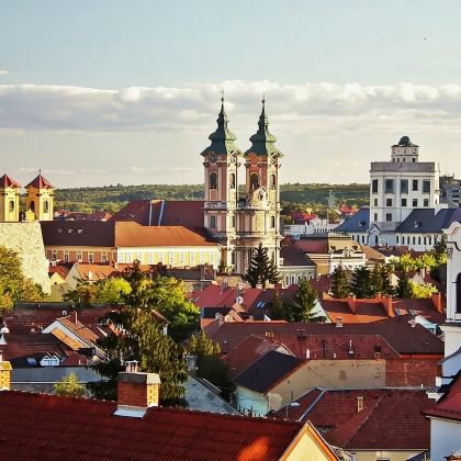 匈牙利布達佩斯周邊小鎮埃格尔Eger一日游 10H中文 匈牙利布達佩斯周邊小鎮埃格尔Eger一日游 10H中文