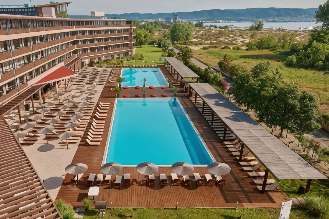 Sunny Beach Club - Adults Only #YouthfulVibes