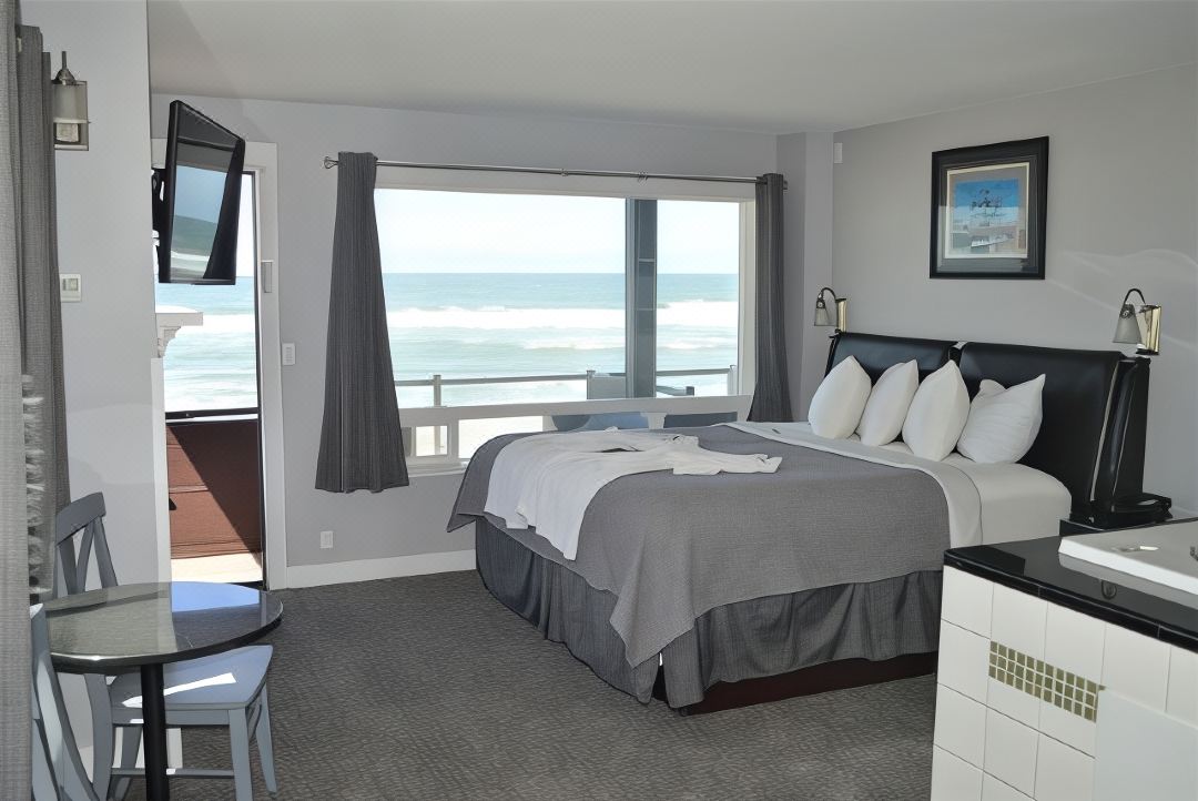 Beachfront Manor Hotel