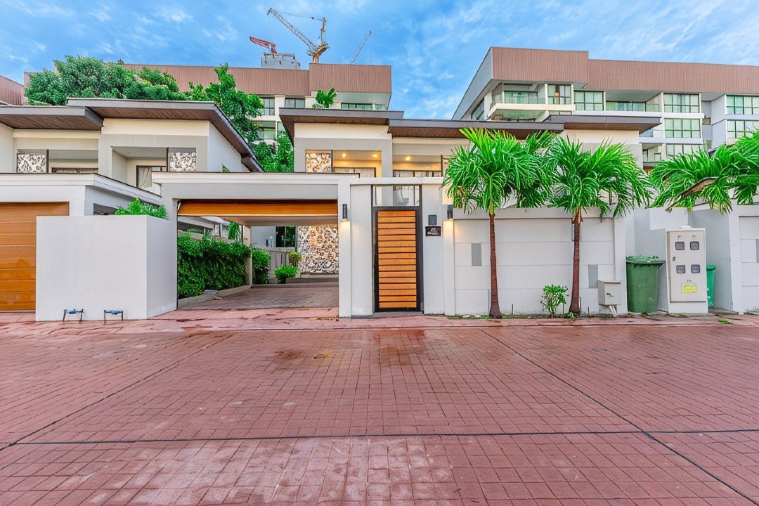 Thai Home Serenity Jomtien 4B Luxury villa