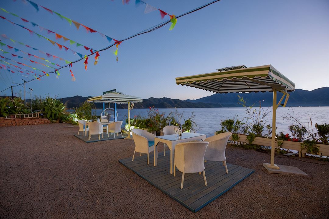 Lugu Lake Yuanshe Homestay (Lover's Beach Branch)