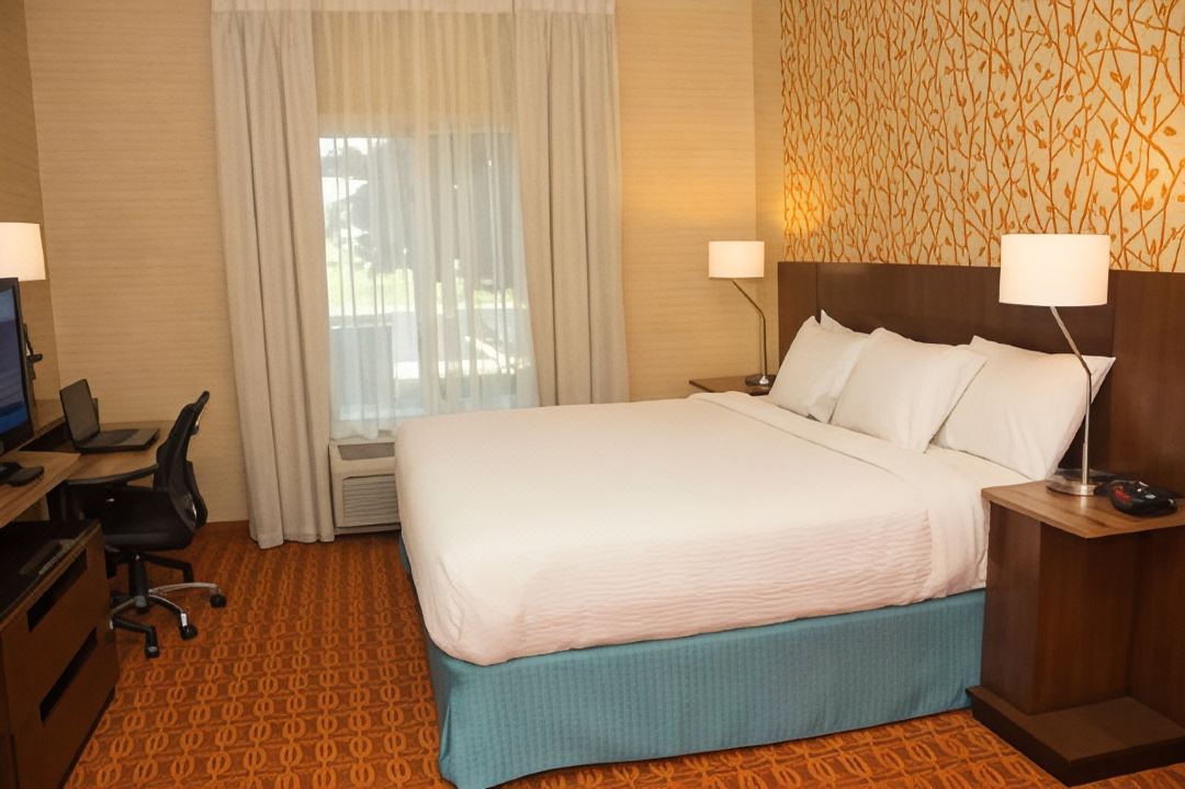 Peach Tree Inn and Suites