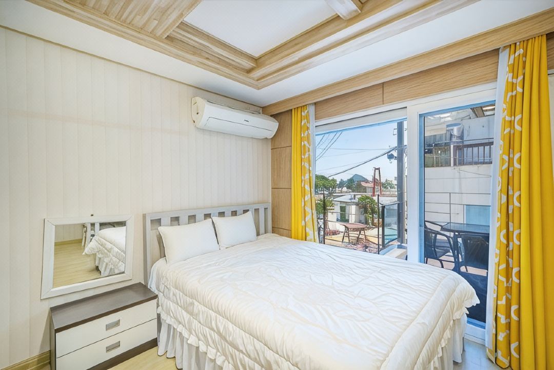 Namhae White Pension