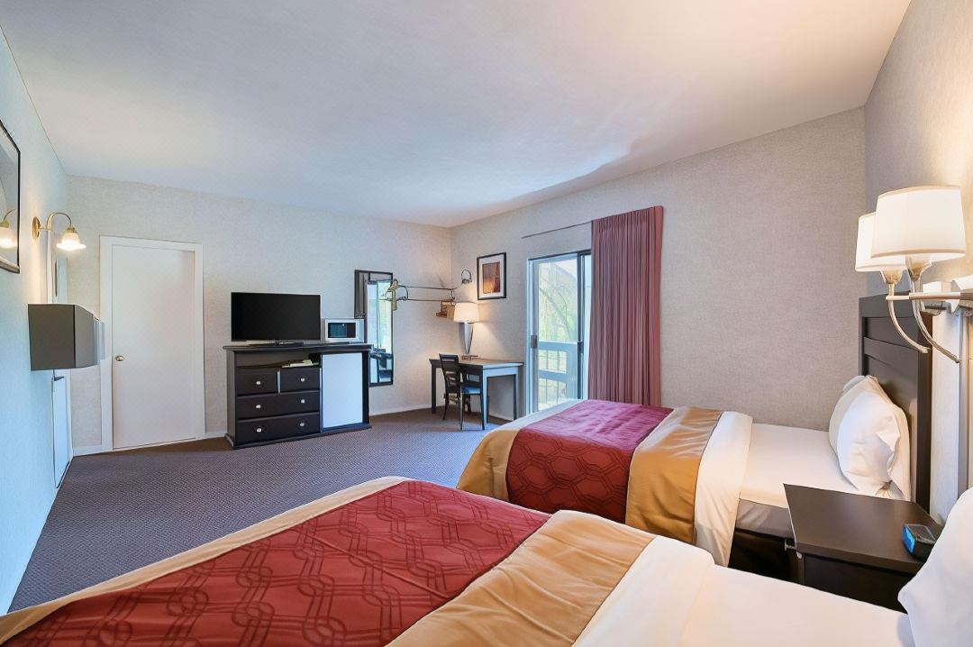 Econo Lodge Lee - Great Barrington