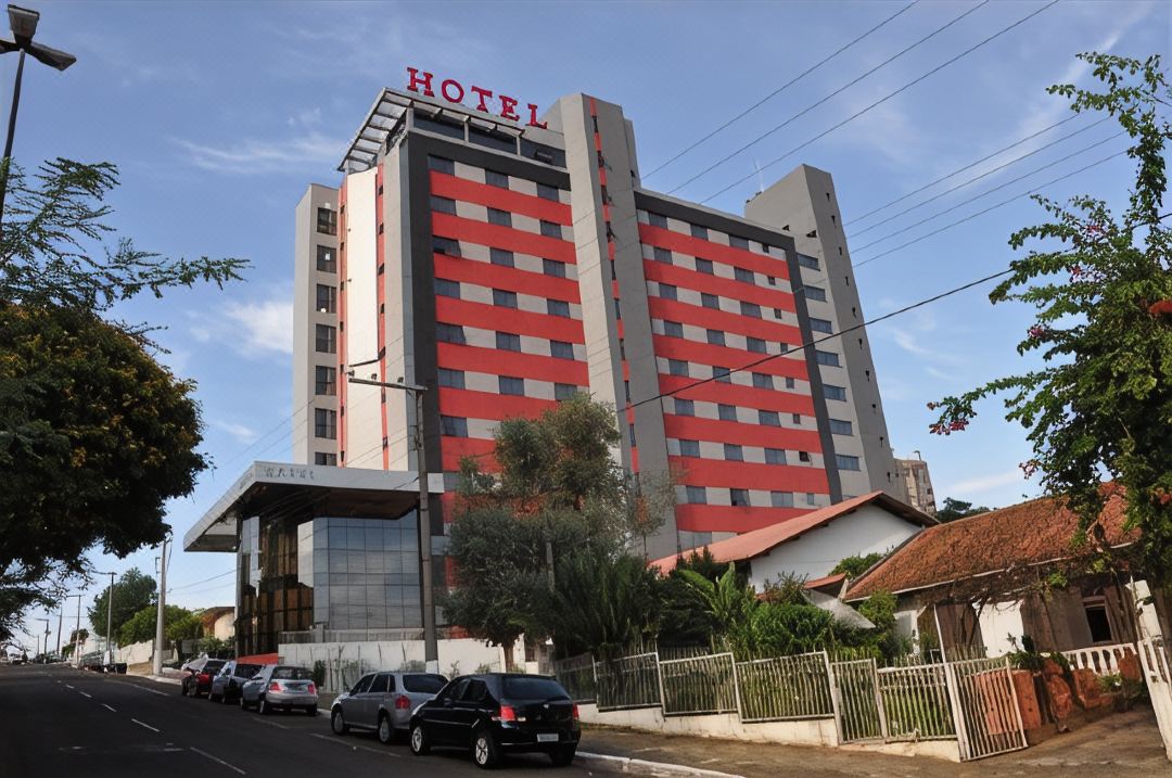 Mogano Premium Hotel - Eletroposto