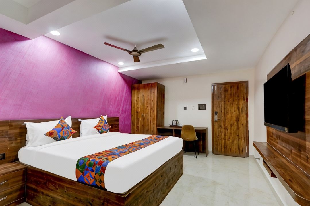 FabHotel Prime Srishoin - Near Tcs Deccan Park, Hitech City