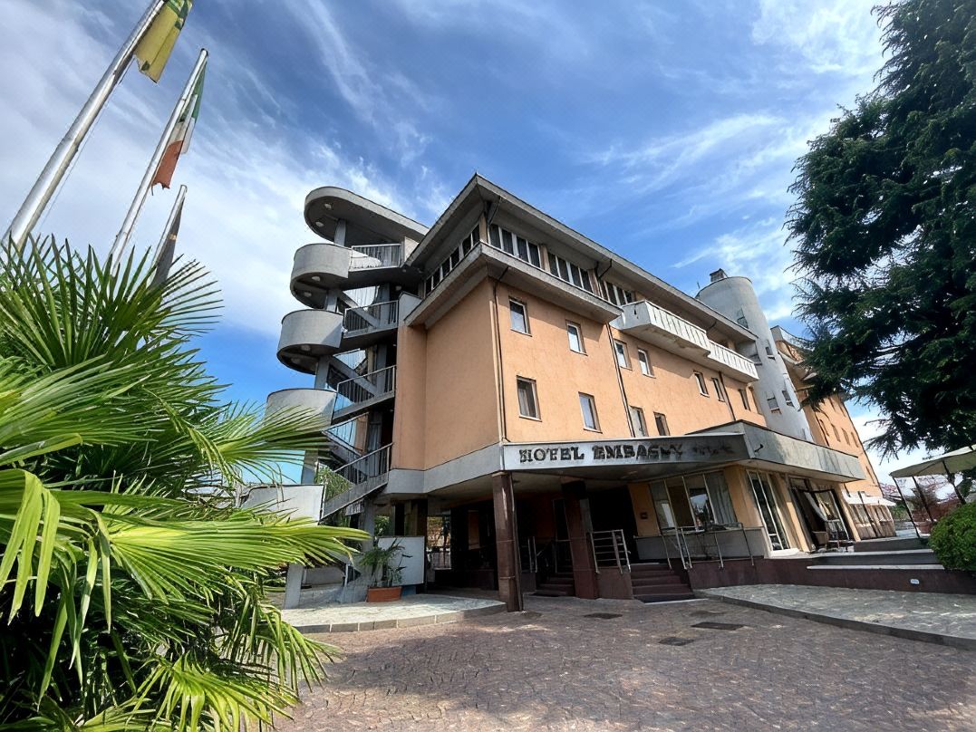 Hotel Embassy