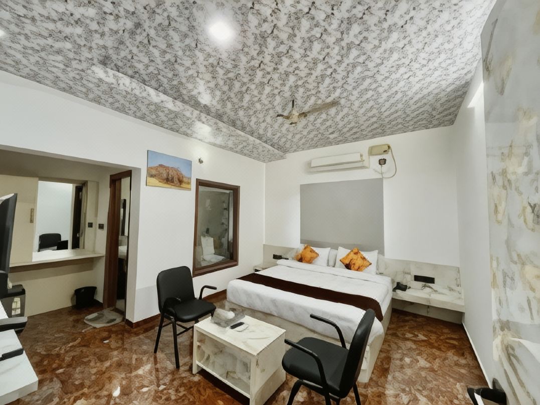 Hotel SSR Palace Mount Abu