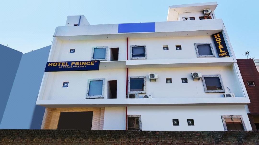 FabHotel Prince 24