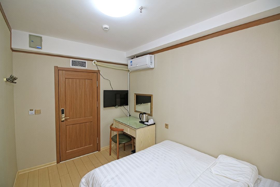 Wanli Guest House (Dalian Zhongshan Plaza)