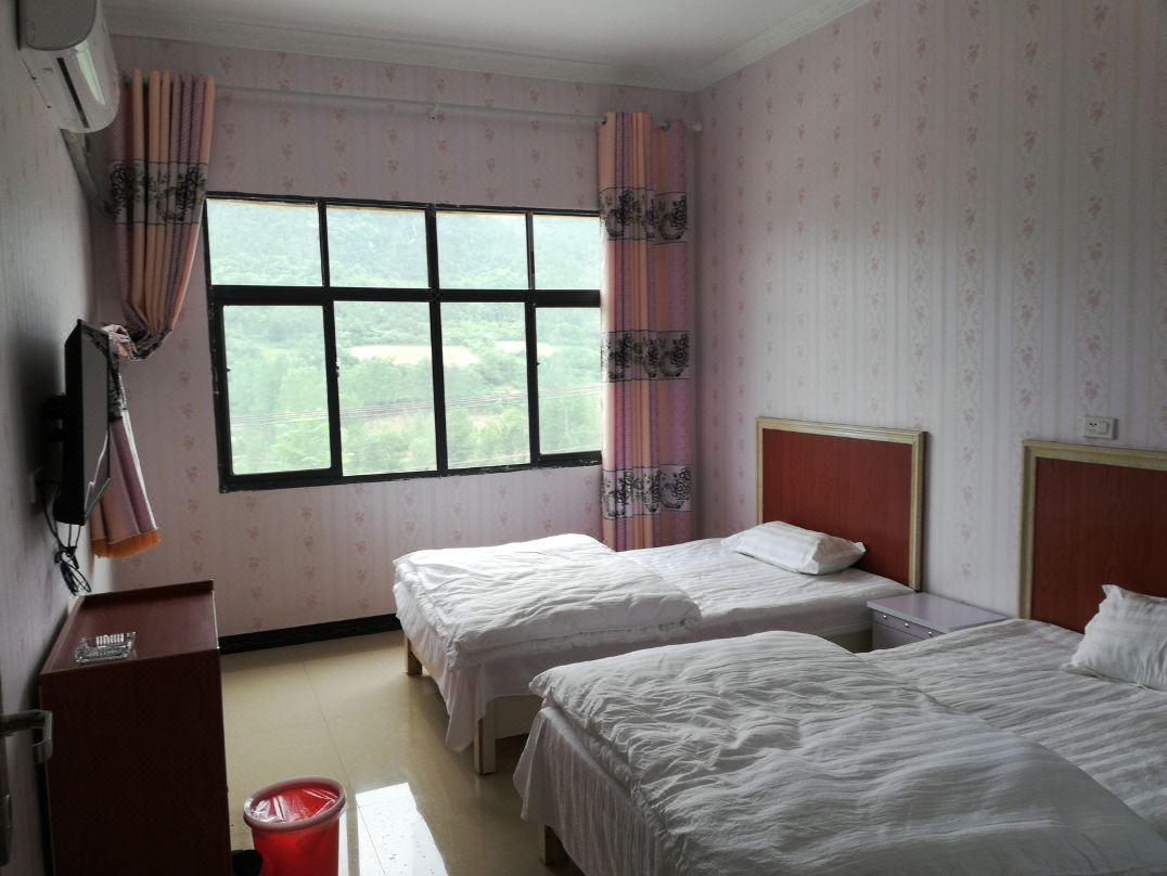 Xichuan Zhouji Farm Stay