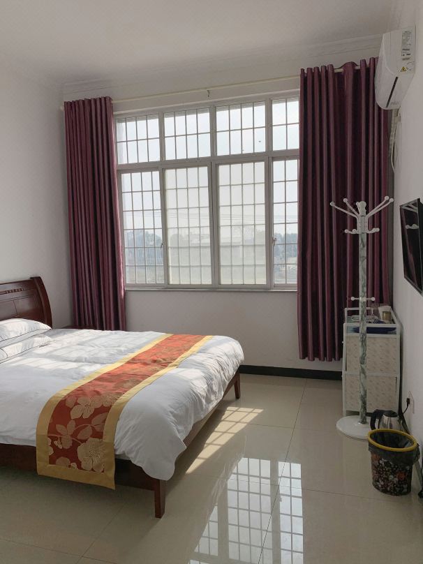 Yiyang Tianhe Hotel