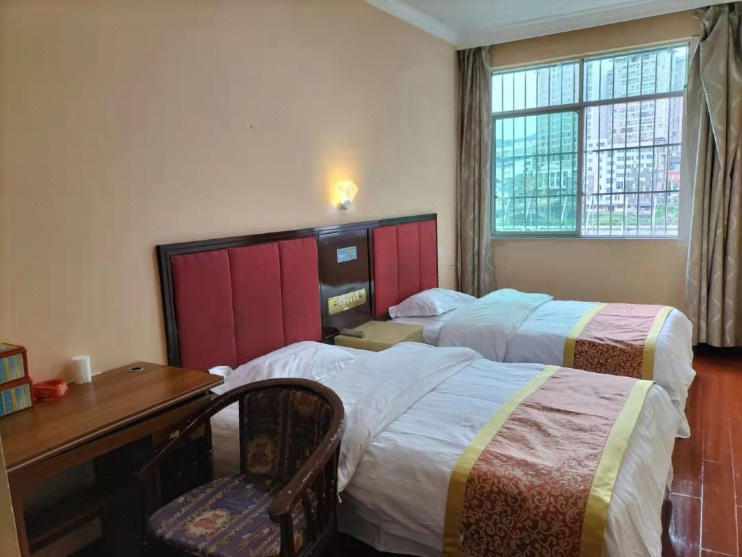Jinping Shuntian Hotel