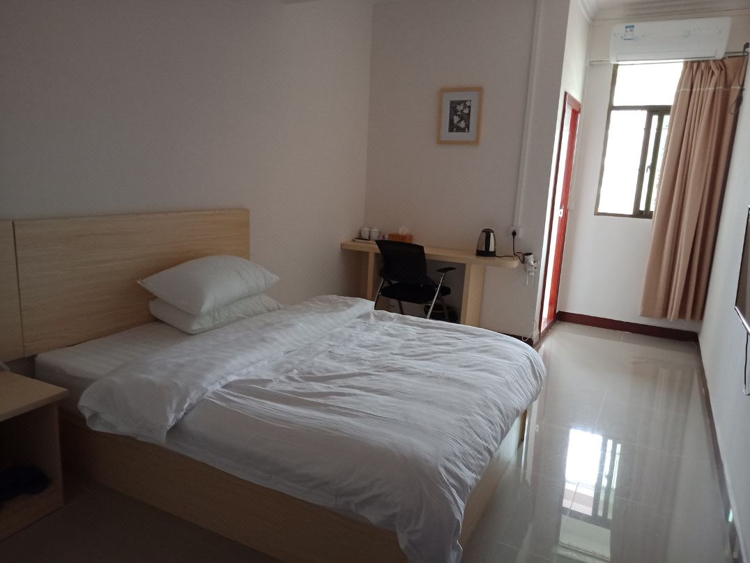 Xindong Business Guesthouse