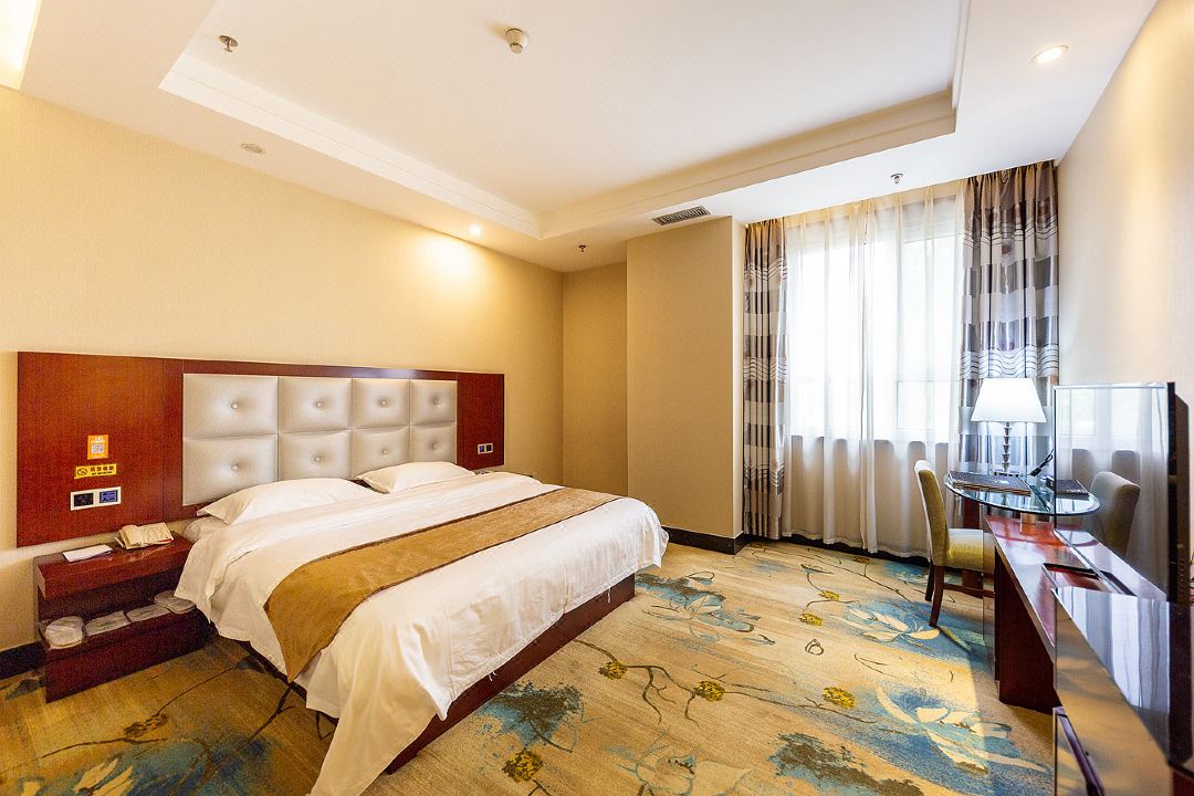 Shidai Jindian Hotel (Lanzhou Jiaojiawan Station)