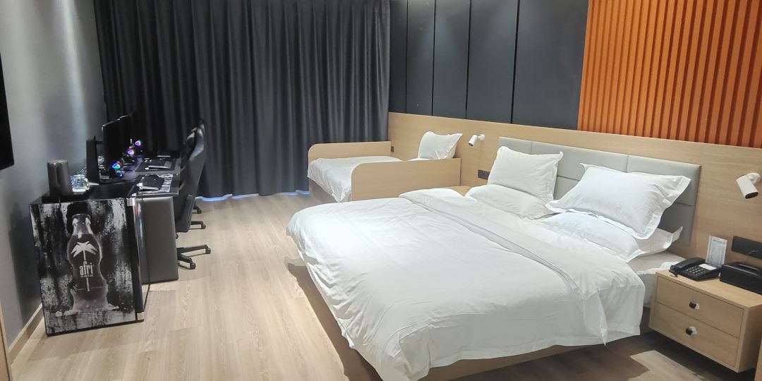 蜗牛电竞酒店(朔州开发南路店)