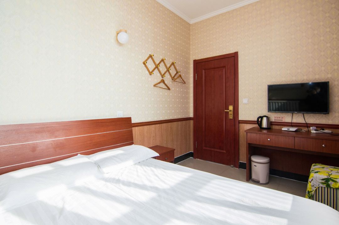 Qingdao Home Bar Hotel