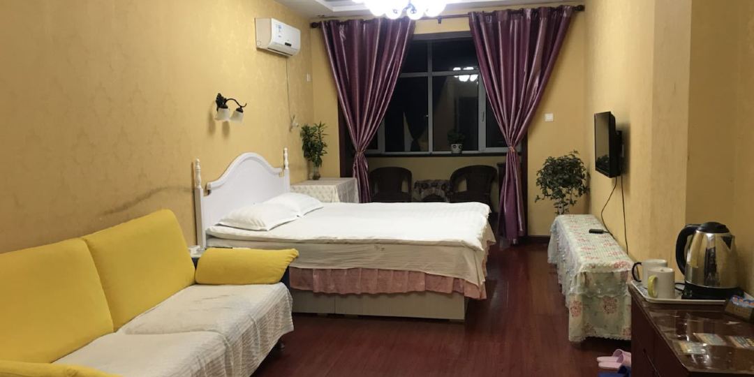 温馨情寓(秦皇岛魁花馨苑店)