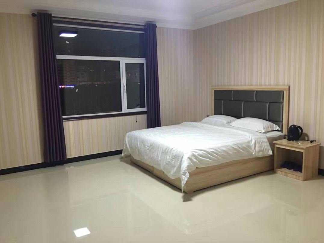 Yuzhong tucaizhu Business Hotel