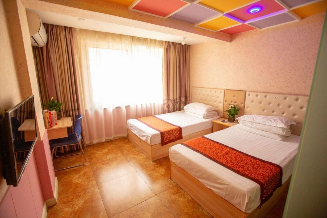 Suizhong Huamei Hotel