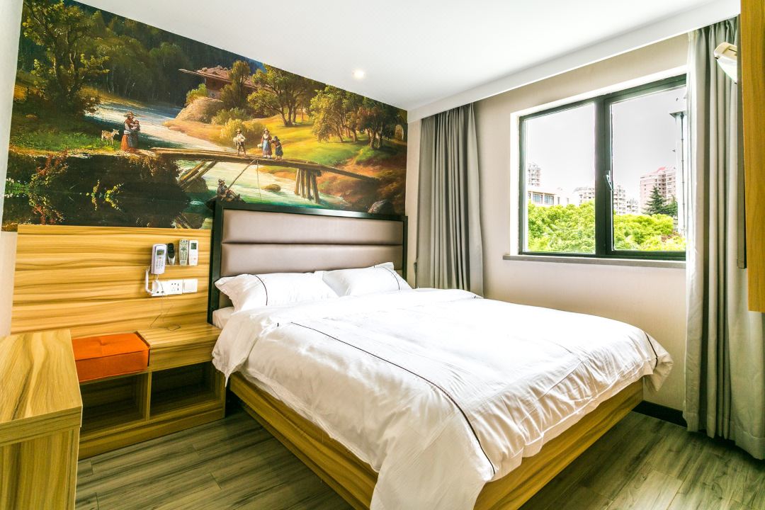 Holiday Inn on Sunday (Shanghai New International Expo Center)