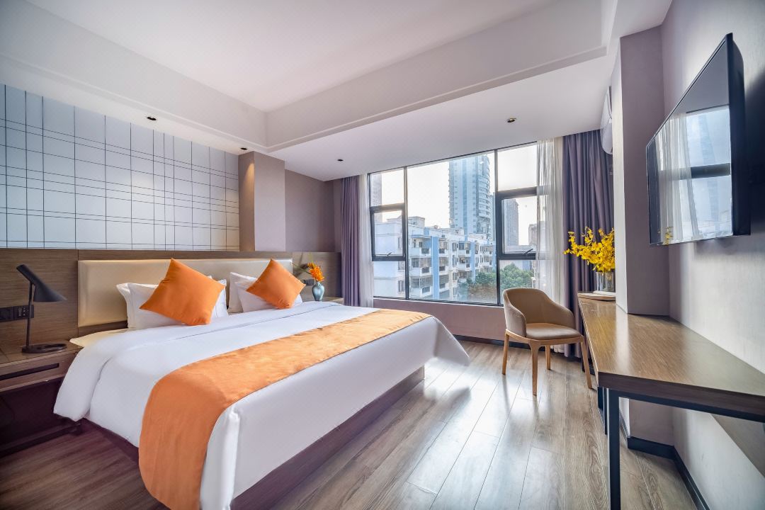 Hecheng Hotel (Guigang High-speed Railway Station Municipal Government Branch)
