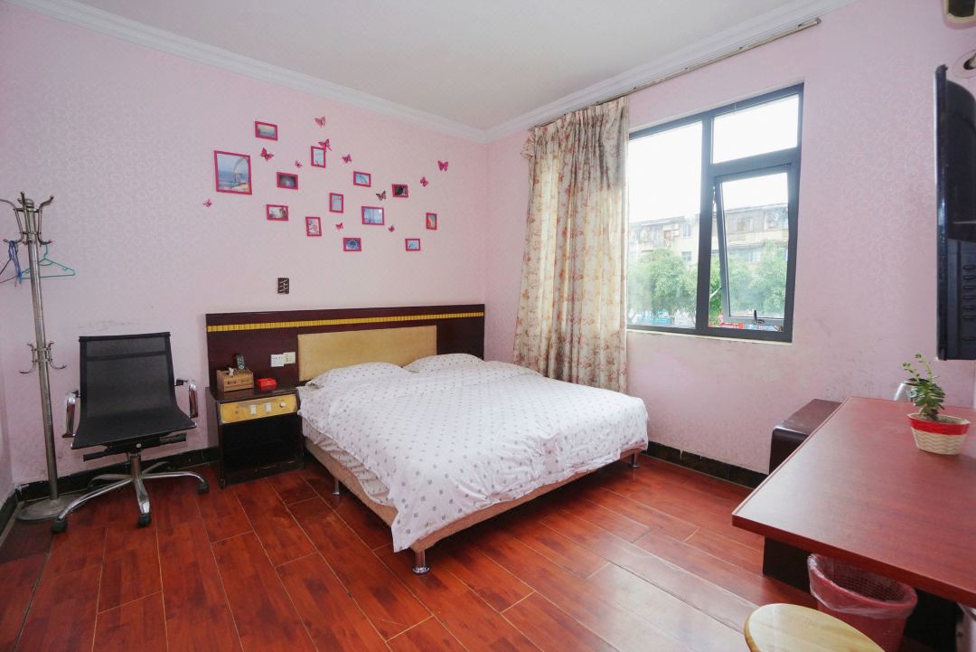 Guilin Yuhong Hotel (Electron Science University Jinjiling Campus Shop)