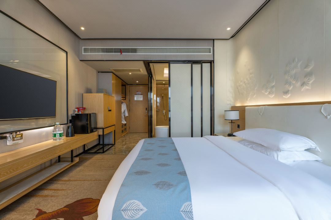 Junhe Hotel (Yingcheng Central Plaza)