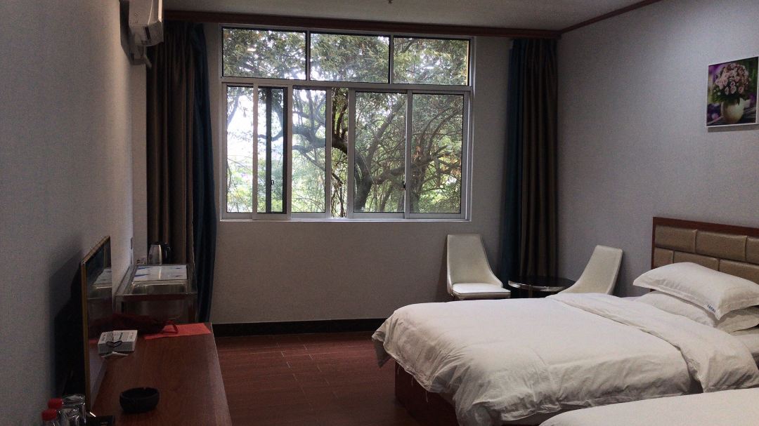 Hezhou Golden Bay Hotel