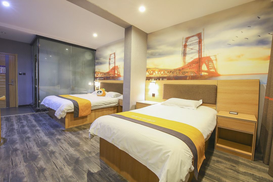 Qingzhou Chengdu Chain Hotel