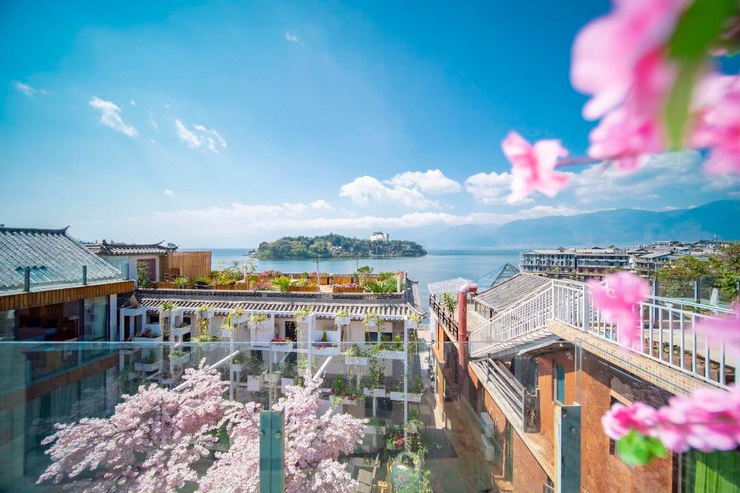 Rose Island Seaview Inn (Dali Shuanglang Branch)