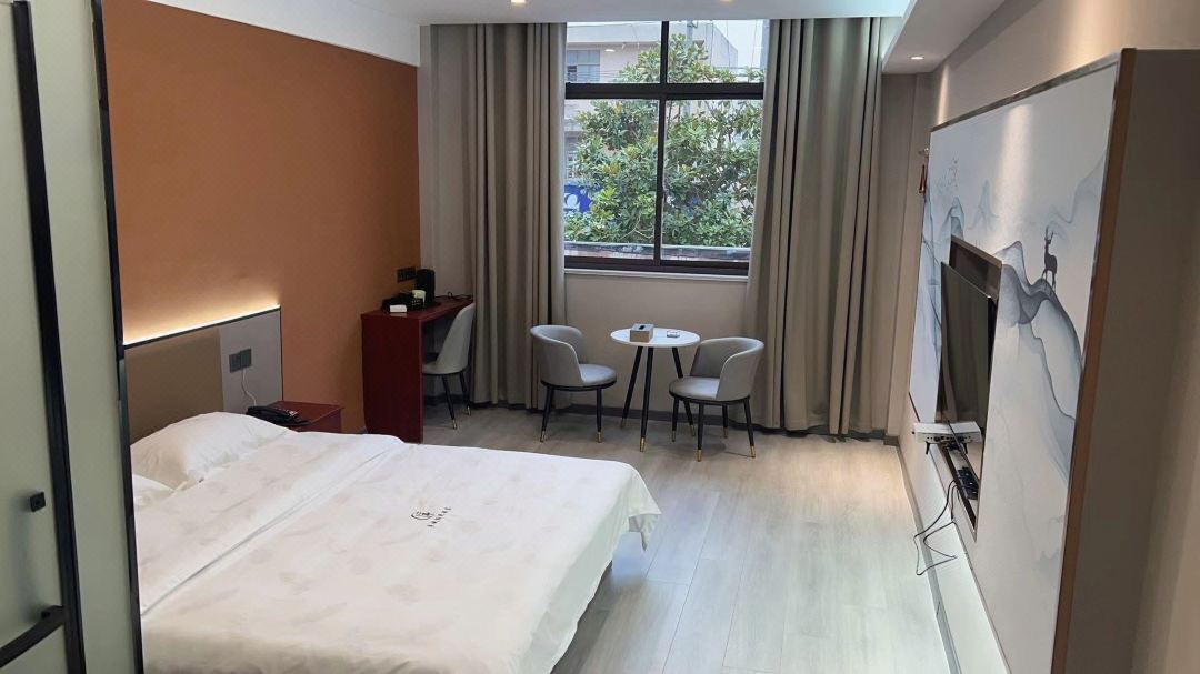 Tingcheng Boyue Business Hotel