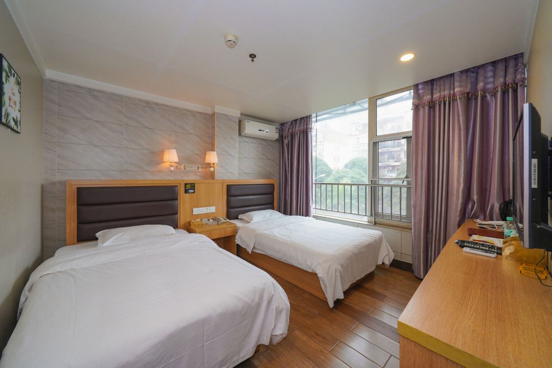 Guiyi Hotel (Guangxi Police College (Xianyi Campus Shop)