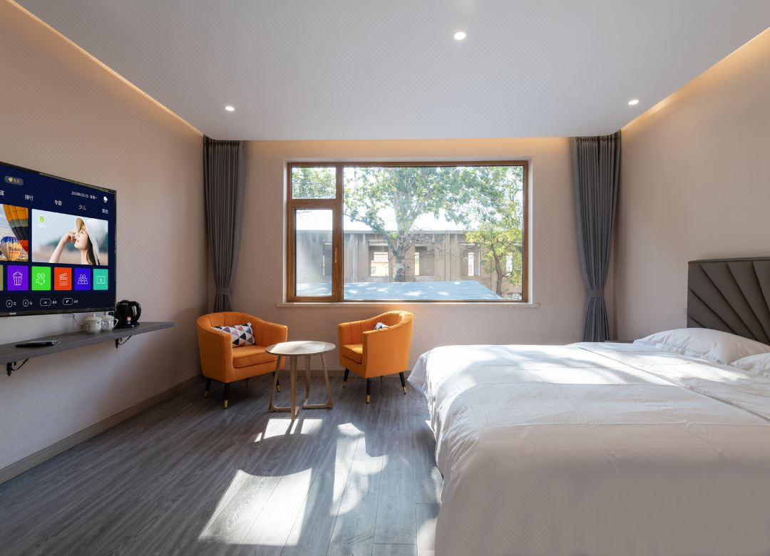 Juyuan Theme Hotel (Qingdao Licun Park Subway Station Store)