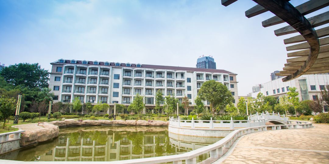 杨光沙滩假日酒店