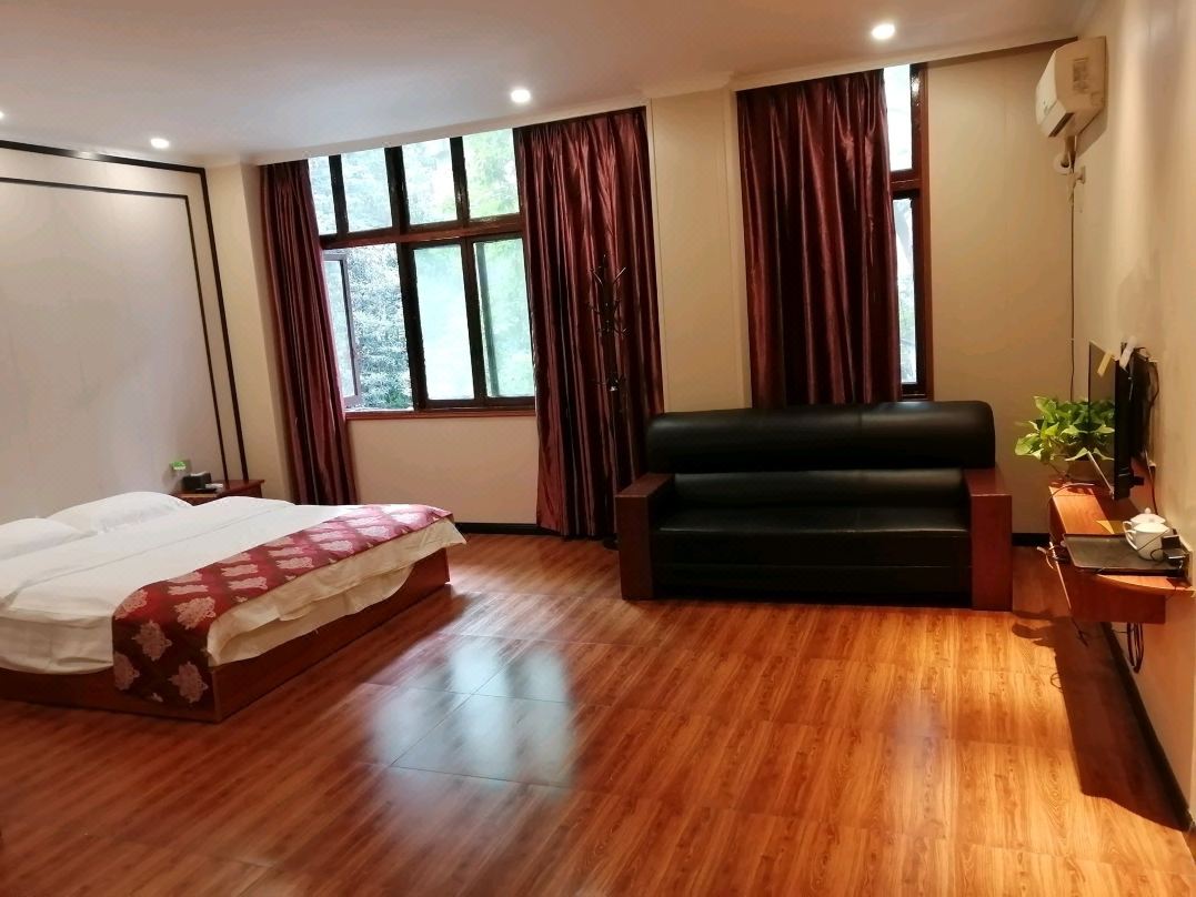 Yida Business Hotel (Chongqing Wanzhou Wanda Plaza)
