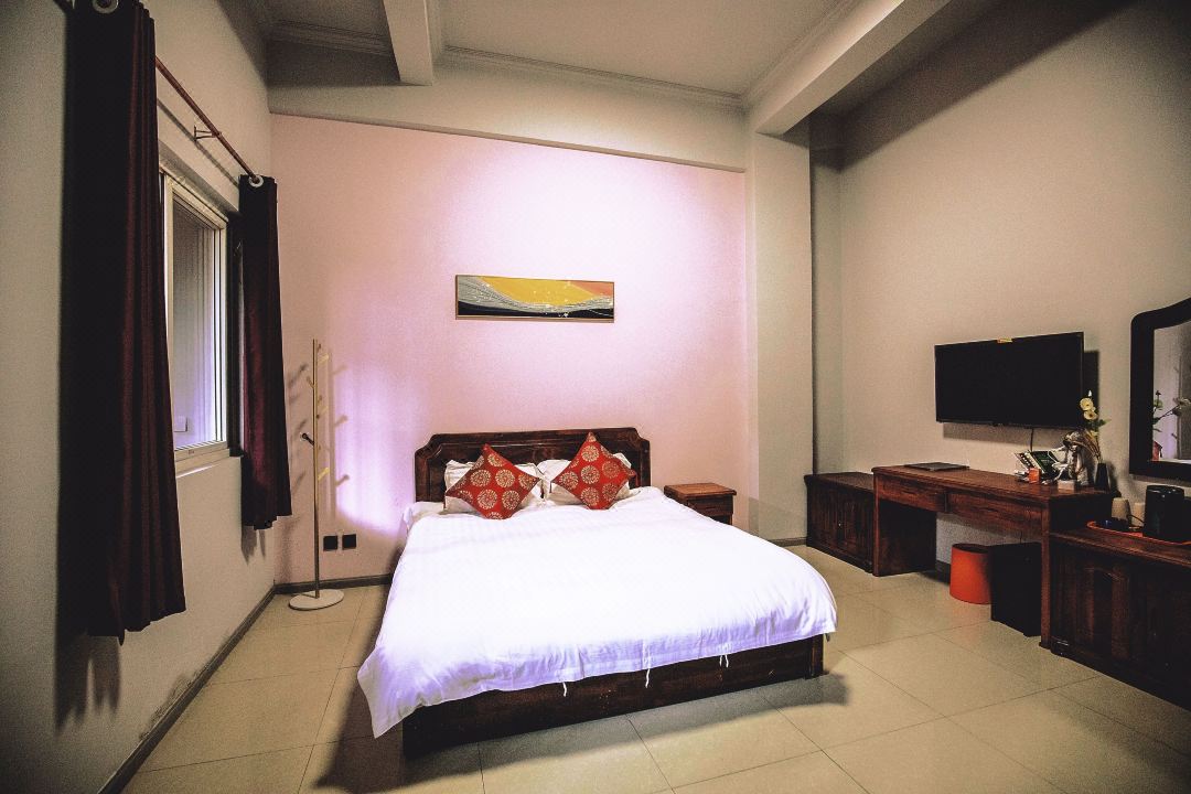 Tengchong Jiaren Hotel