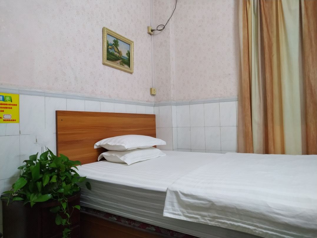 Zhongshan Xiangyou Business Accommodation