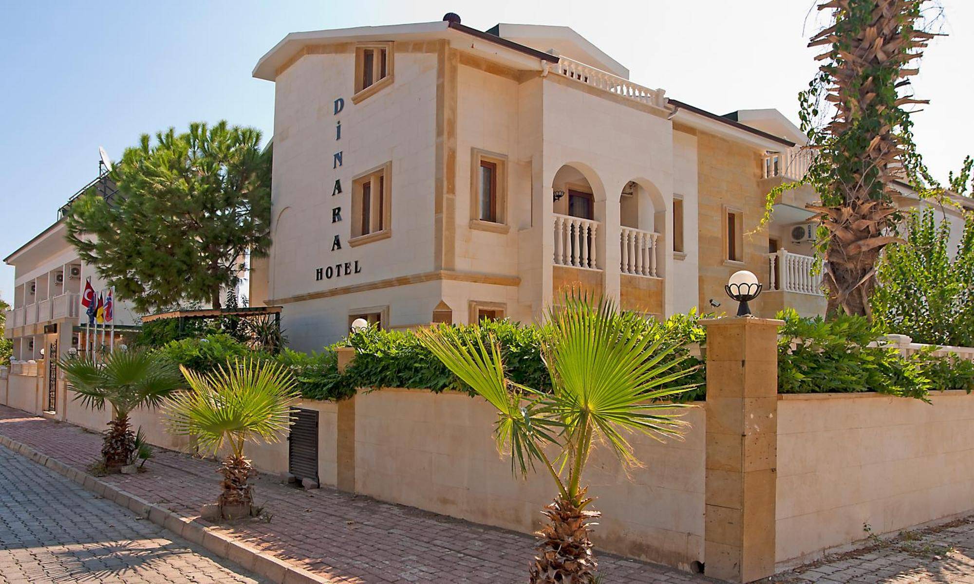 Dinara Hotel