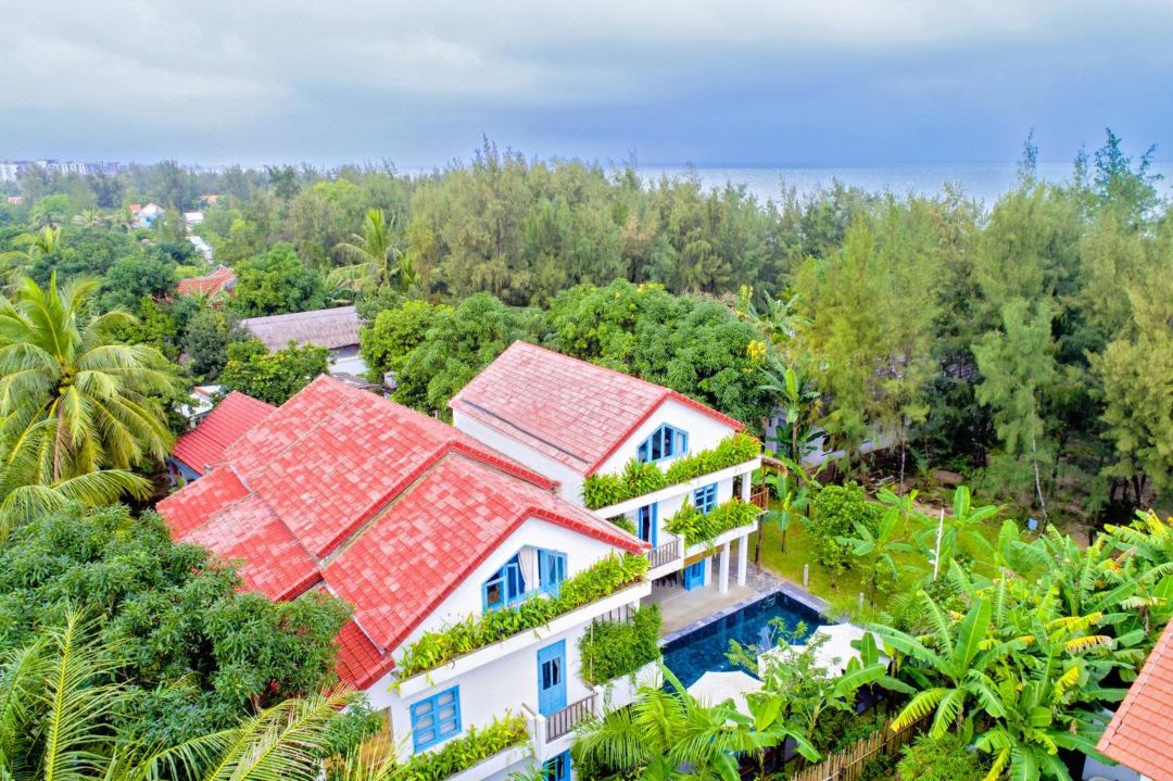 Life Beach Villa