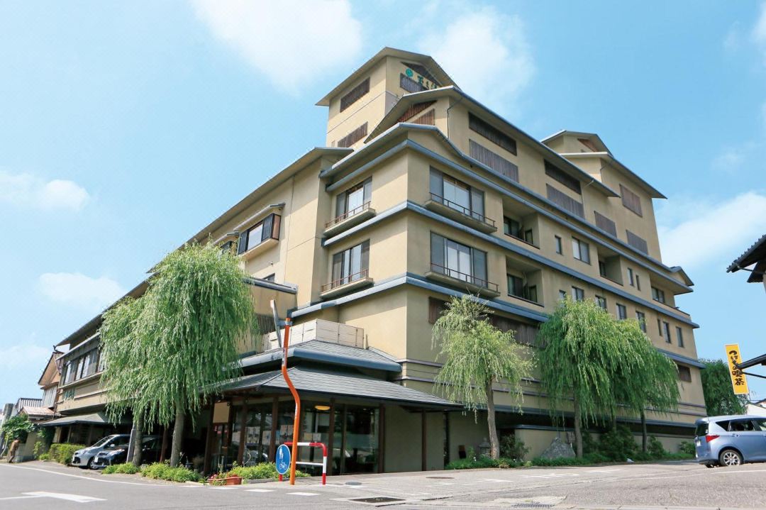 โรงแรมตามาโนยุ