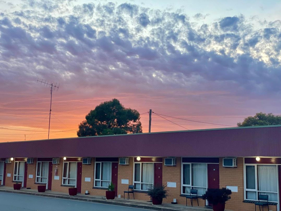 Century Motor Inn, Finley